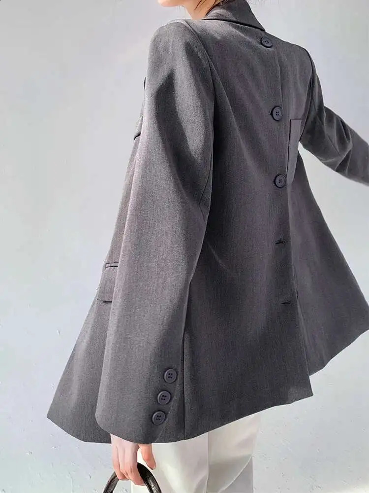 LANMREM Back Button Blazer For Women Gray Notched Long Sleeve Fashion Female Coat 2025 Spring Clothing 250513