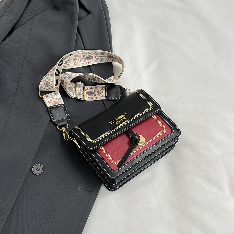 Free Delivery Designer Bag 2025 Wide Strap Simple And Fashionable New Texture Women's Stylish Single Shoulder Multi Compartment Small Fresh Cross