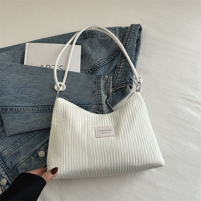 Capacity Handheld Underarm Bucket For Women Luxury Bag 2025 New Versatile New Free Delivery Designer Bag And Simple Single Shoulder Crossbody With Wri