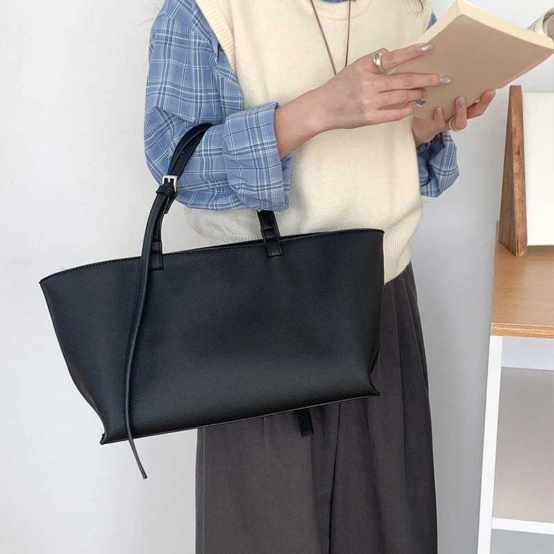 Korean Style Cmuting Tote BagCasual Soft Leather Shoder Bag for WenLarge Capacity Shopper PursesDesigner Handbags Z250514