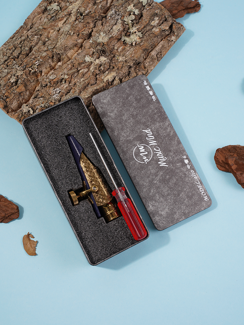 Vintage pure copper saxophone head alto head engraved with the beauty of the art of playing