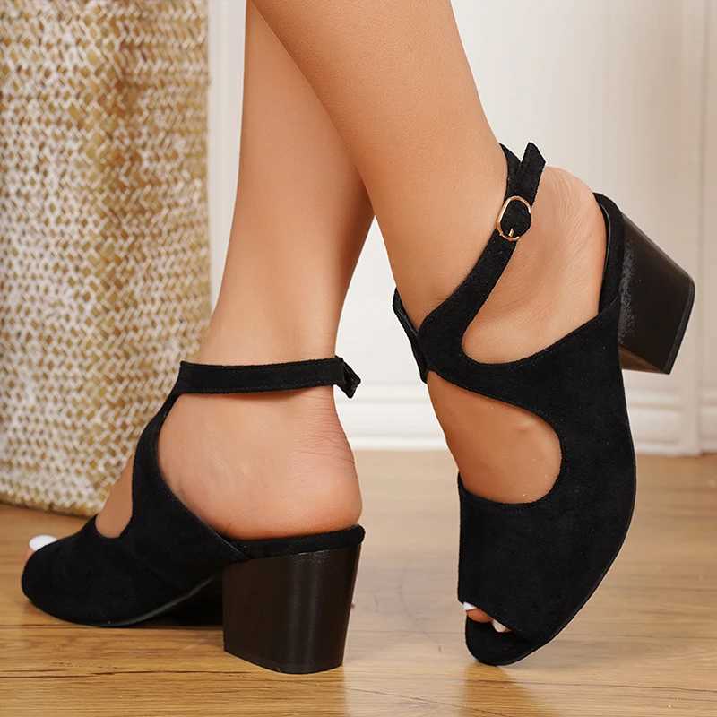 Fashion Anckle Wrap Flock Sandals Women 2025 Cross Strap Thick Sole Sandals Woman New Plus Size Square Heel Non-Slip Sandals Women W250514
