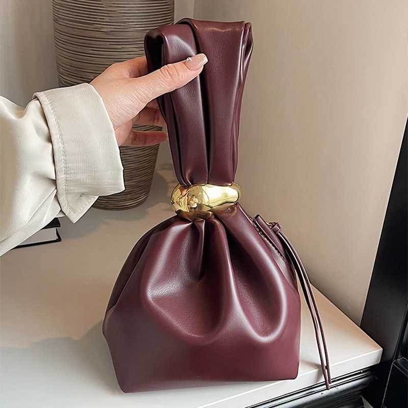 2025 New Spring Wrist Bag Fu Bag Fold Mini Senior Sense Of Small Niche Strange Bucket Bag Elegant Fi Wens Bag Z250514