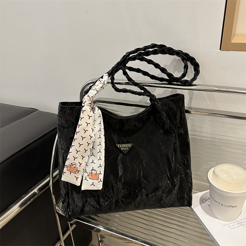 Free Delivery Designer Bag Hand Women's 2025 Korean Edition Simple Texture Solid Color Fashion Trend Silk Scarf Versatile Single Shoulder Tote Ba