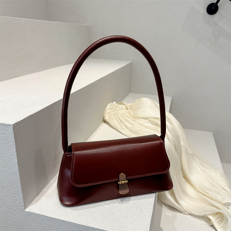Small Luxury Bag Square For Women Spring 2025 New Fashionable Korean Underarm New Free Delivery Designer Bag Simple Handheld Commuter Bag
