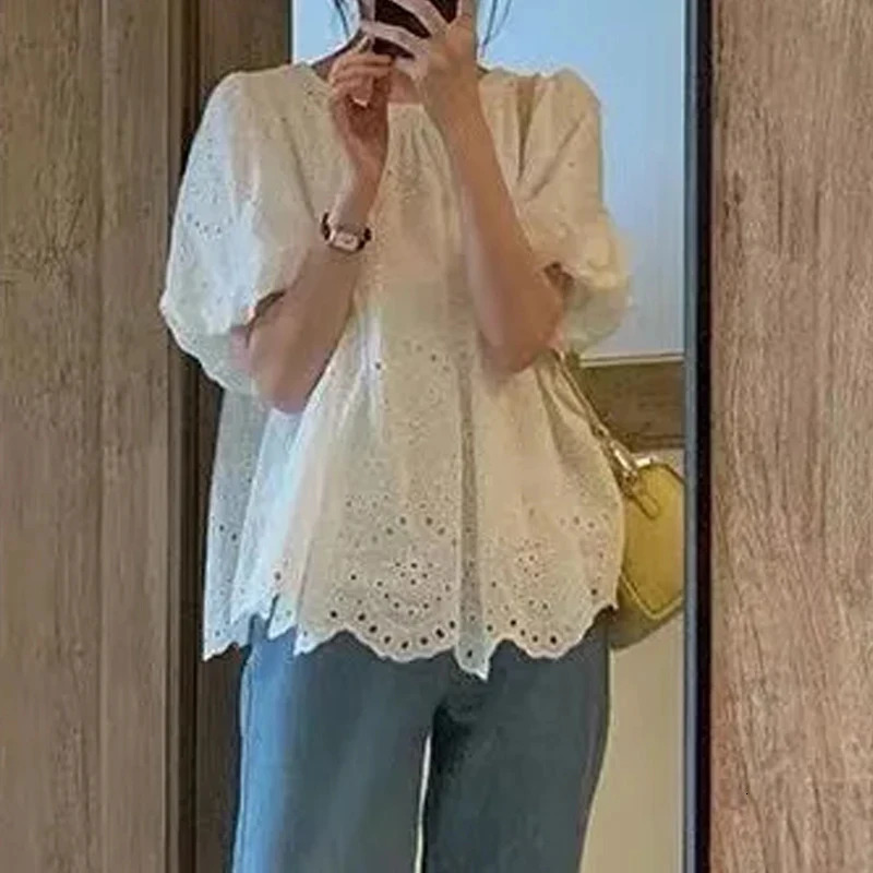 Summer French Style y Hollow Out Shirt White Lace Blouse for Women Short Puff Sleeve Tops Round Collar Clothes 930 250514