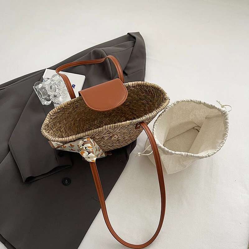 Designer Straw For Women Handmade Woven Handbag Rattan 2024 Summer Beach Shoulder Bag Female Basket Shopper Bags