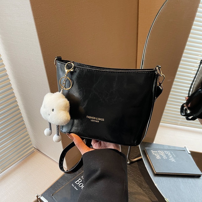 Small Square With Niche Design Women's 2025 Spring Summer New Style Simple And Luxury Bag Stylish Crossbody Bag Popular Commuting New Free Delive