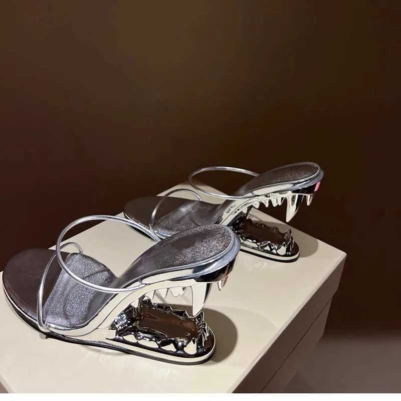 European and American Summer New Fashion Women Metal Teeth Sandals Profiled Heels High-heeled Runway Show Girl Sandals W250514