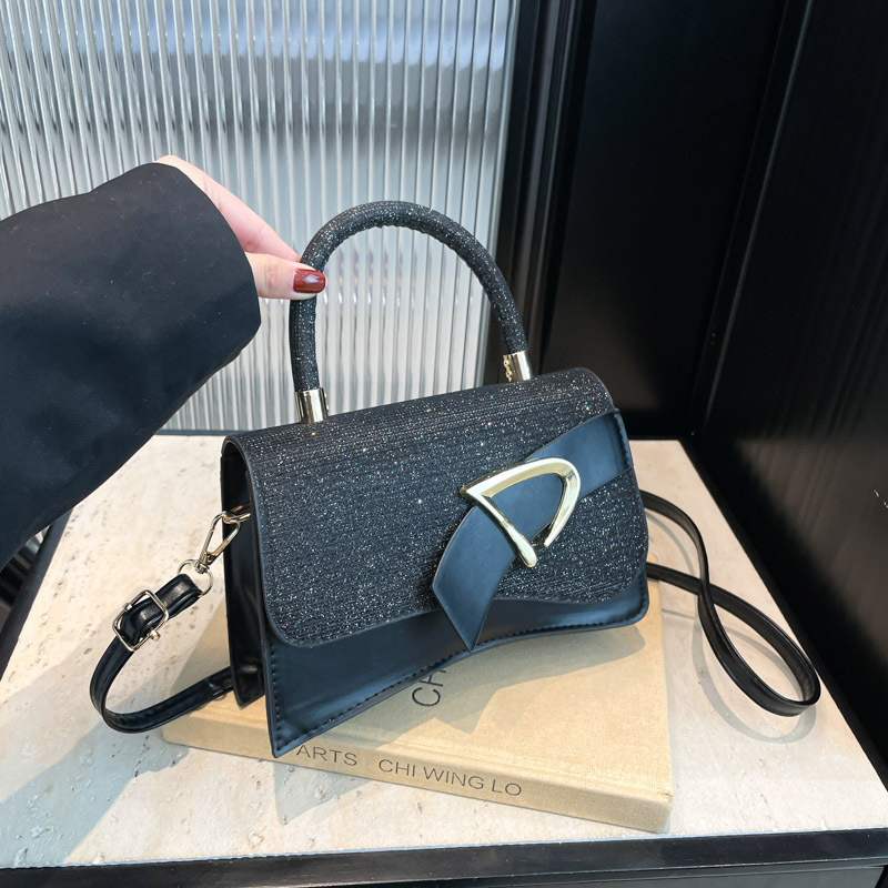 Fashionable Light Luxury 2025 New Luxury Bag Free Delivery Designer Bag New Style Korean Edition Popular Leisure Solid Color Handheld Single Cross Sho