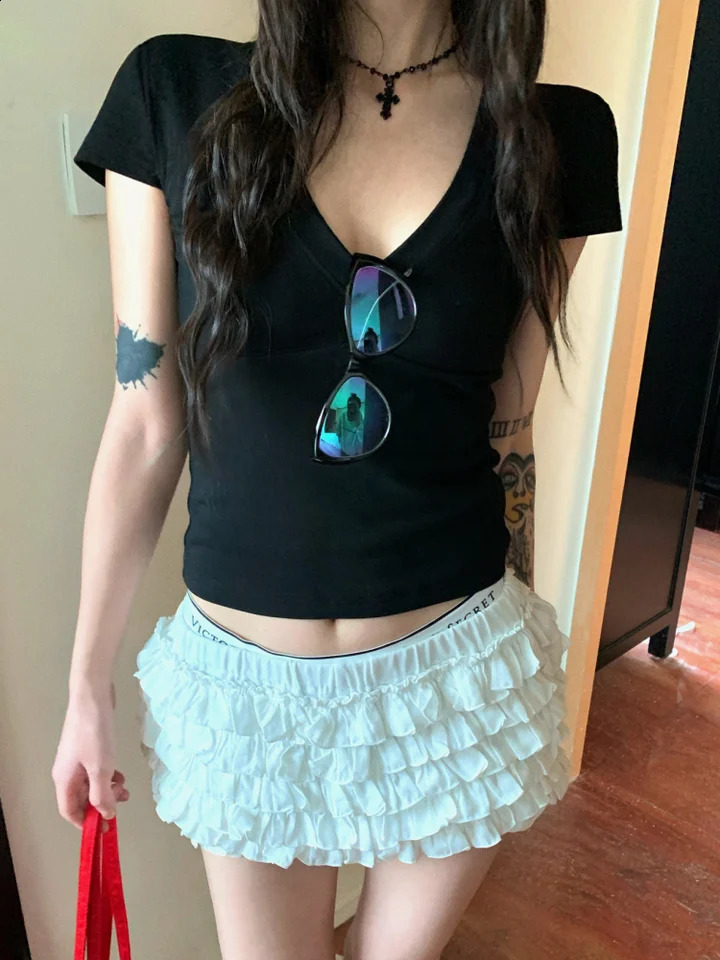 Vneck Short Sleeve Tops Casual Women T Shirts Black Summer Skinny Sexy Solid Basic Crop Top Fashion Streetwear 250517