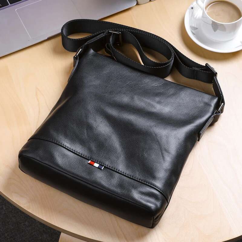 Wmnuo 2025 New Shoulder Men Solid Genuine Male Handbag Soft Cowhid Leather Crossbody Fashion Business Bag Hot