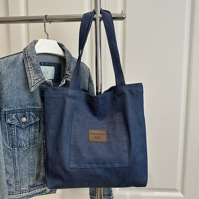 Fashionable Large Capacity For Women In Spring 2025 Trendy Texture Single Shoulder Fashionable Handheld Luxury Bag New Free Delivery Designer Bag Tote