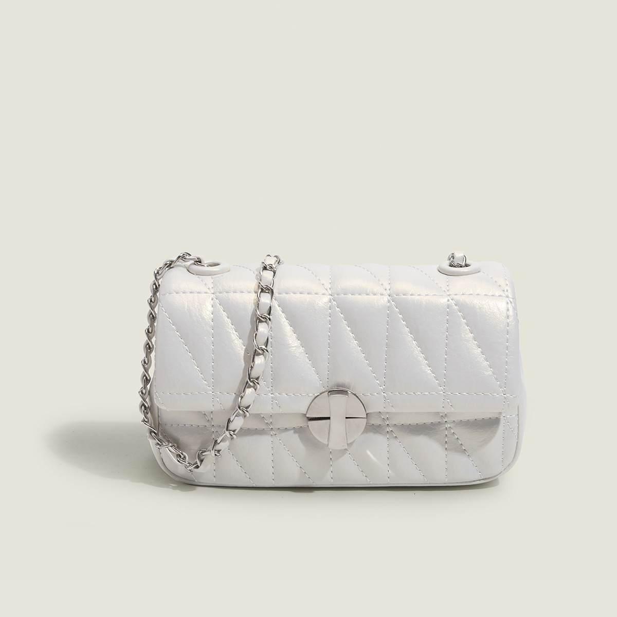 New handbag High end handbag 2025 New perfume chain Xiaofang designer Senior retro fashion multi-function women's messenger bag armpit bag