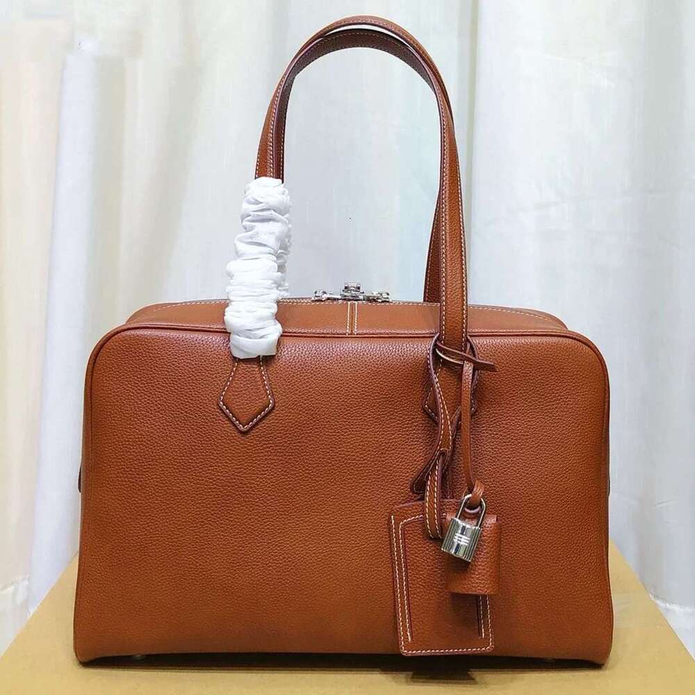 Retro Style Handbag Top Layer Leather Commuter Bag Advanced Feeling High-Capacity Autumn And Winter New Pattern Fubao Saddle