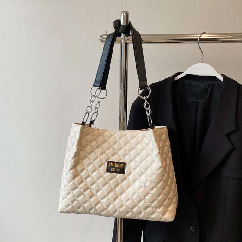 22025 New Bag, Popular Large Capacity Women's Winter High Quality Designer Quilted Design Shoulder Commuting Shopping Handbag, Diamond Grid Premi