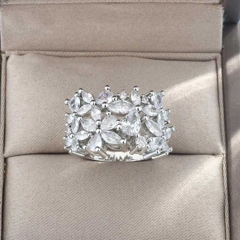 925 Silver Petal Rotating Ladies Ring Natural Zircon Rose Gold Ladies Wedding Bridal Luxury Fashion Jewelry Rings for WomenXJ250514