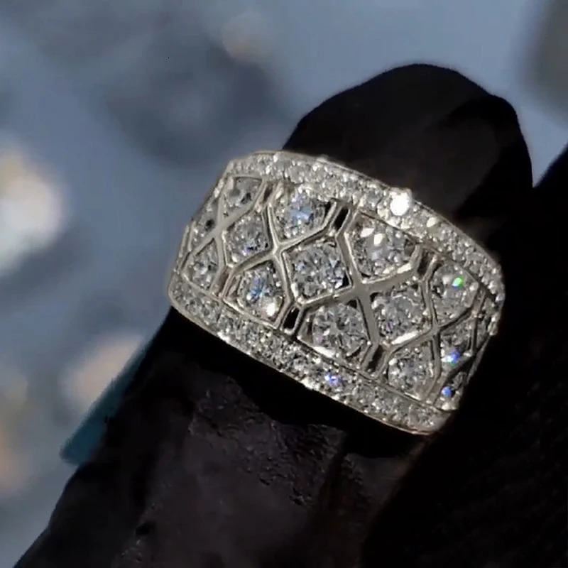 Huitan Gorgeous Women Wedding Rings Full with Bling Cubic Zircon Engagement Party Statement Accessories for Female Jewelry 250509