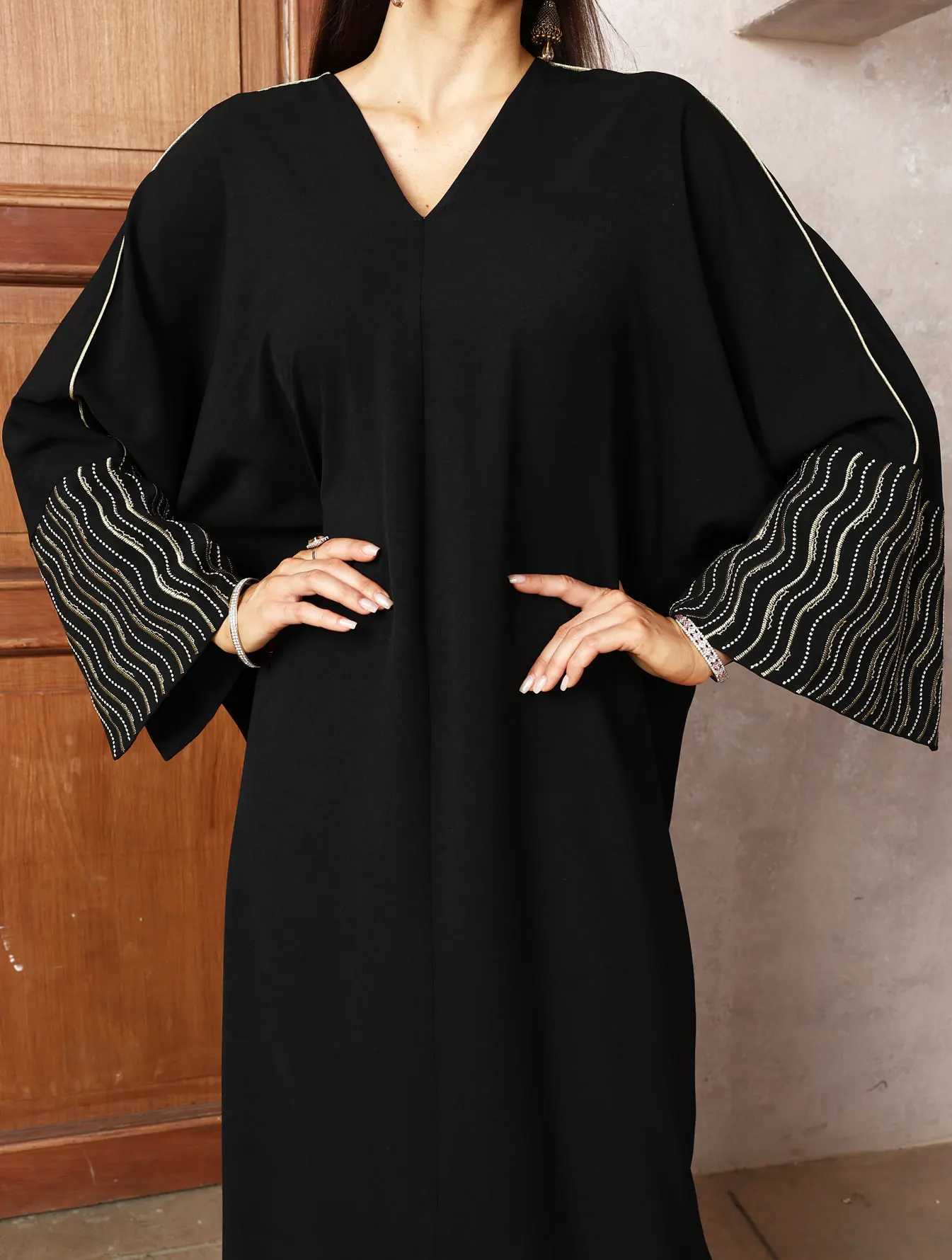 Eid Abaya Muslim Party Long Dress V-Neck Embroidery Abayas for Women Dubai Luxury Turkey Islamic Clothing Kaftan Hijab Robe X250514