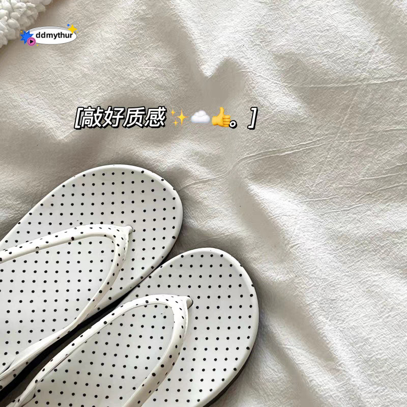 New style flip flops women in summer, thick soled, non slip, fashionable sandals for beach wear ddmythur