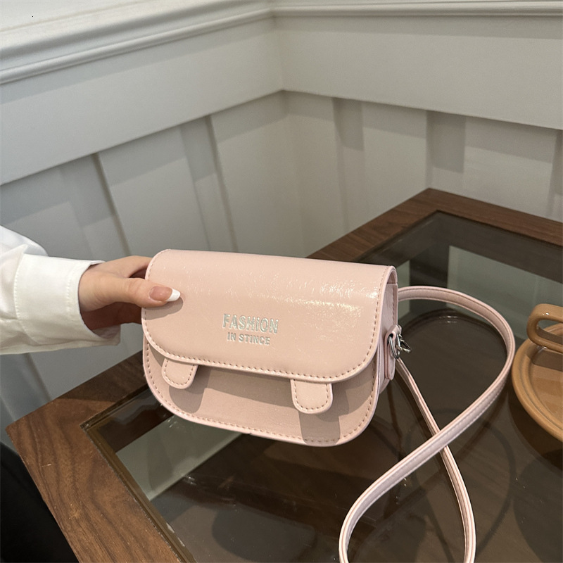 Free Delivery Designer Bag 2025 Winter New Niche Women's This Year's Popular High End And Stylish Single Shoulder Crossbody Saddle Luxury Ba