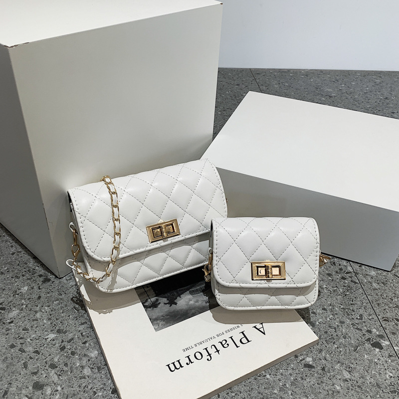 Free Delivery Designer Bag Korean Version Internet Famous Women's 2025 New Trend Fashion Leisure Diamond Grid Chain Single Shoulder Crossbody Sma