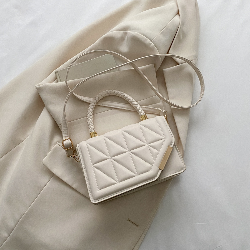 Free Delivery Designer Bag Lingge Texture For Women's 2025 Fashionable Handheld Small Square Fashion Chain Solid Color Single Shoulder Crossbody 