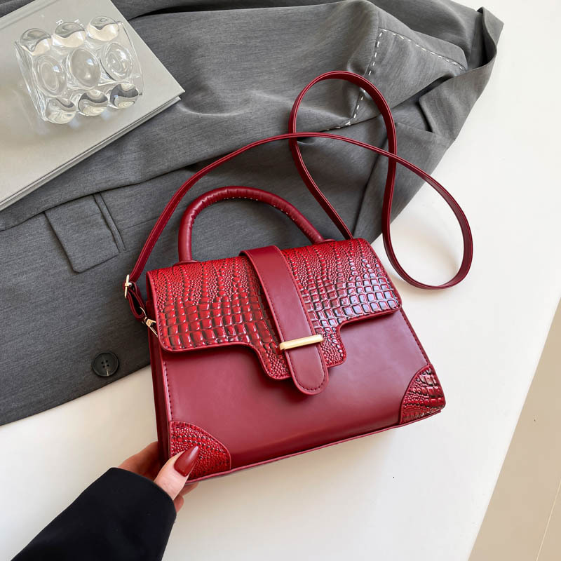 Free Delivery Designer Bag Women's Versatile Hand New Fashion Shoulder Crossbody 2025 Spring Small Square Luxury Bag