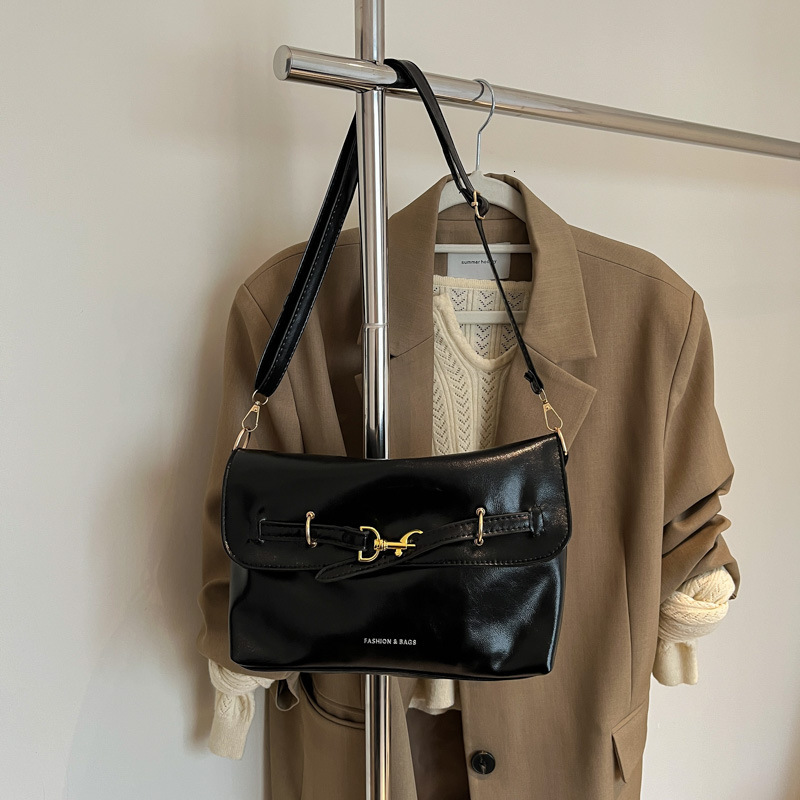 2025 Spring/summer New Cover Luxury Bag With Premium Leather Solid Color Commuter Large Capacity Texture Envelope Single Shoulder Diagonal Cross New F