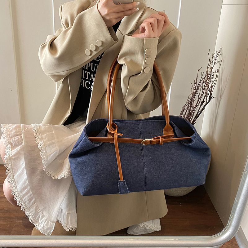 Commuting large capacity denim cloth for women 2025 new spring and summer contrasting color handbag, casual single shoulder tote bag