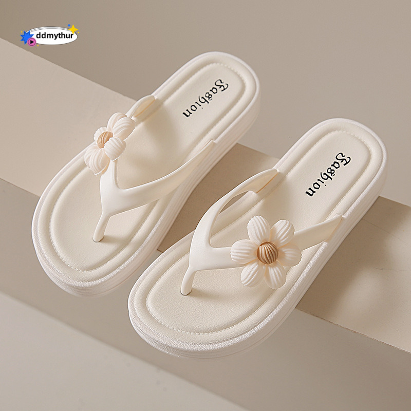 Roman floral herringbone slippers women, summer outerwear students, wear-resistant and non slip flat bottomed clip on shoes, beach shoes for women ddm