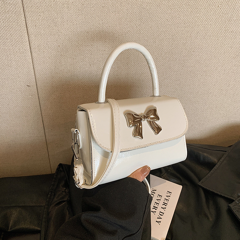 Free Delivery Designer Bag Bow Fashion Hand 2025 Spring Versatile Instagram One Shoulder Crossbody Western Gentle Small Square Bag Luxury Bag