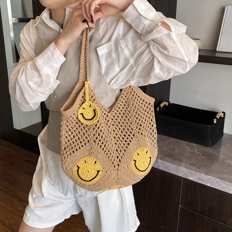 Designer Handbag Spring Summer New Collection Forest Love Jacquard Woolen Hollow Knitted Single Shoulder Tote Beach Women S Bag Mini Storage Bag Free 