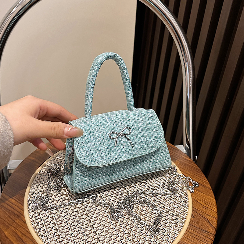 2025 New Sweet Bow Niche Westernstyle Simple And Highvalue Single Shoulder Crossbody Bag Temperament Luxury Bag Small Square New Free Delivery Designe