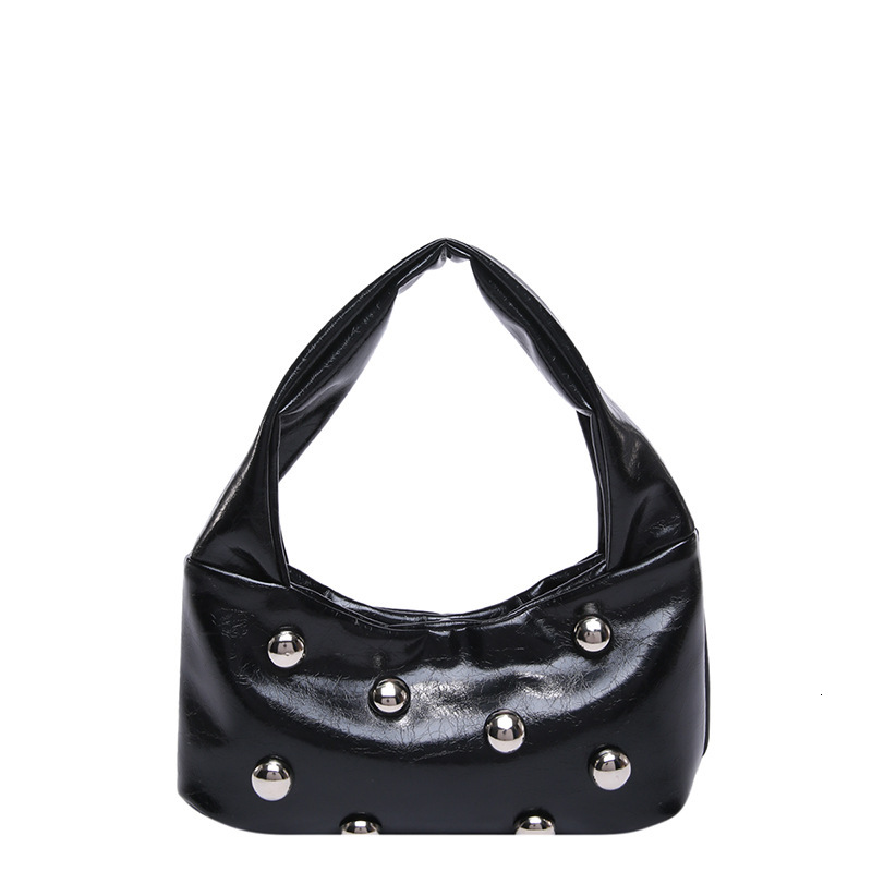 2025 New Luxury Bag Women's Korean Version Rivet Personality Fashion Niche Shoulder Internet Famous New Free Delivery Designer Bag Crossbody Armp