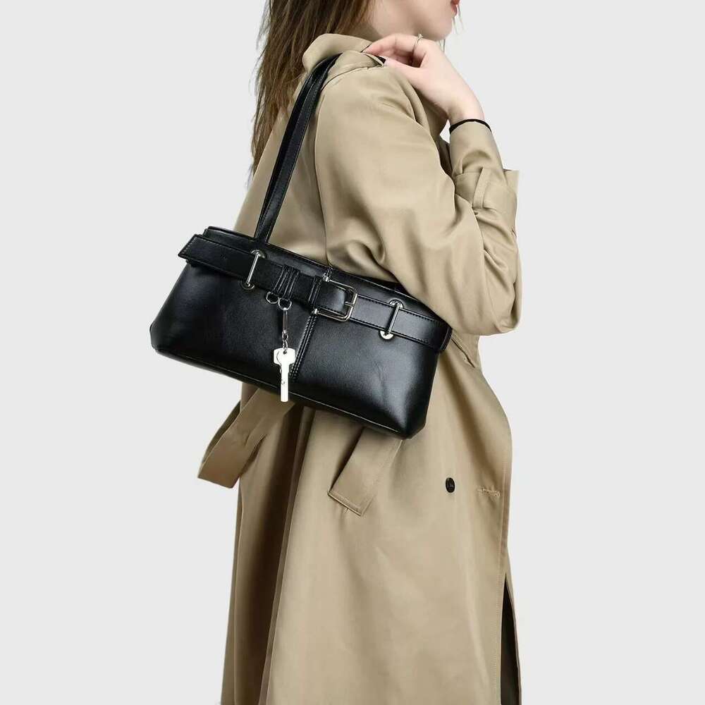 Leather Women's Design With A High-End Touch, Spicy Girl Handbag, Motorcycle Bag, Versatile Underarm Shoulder Bag