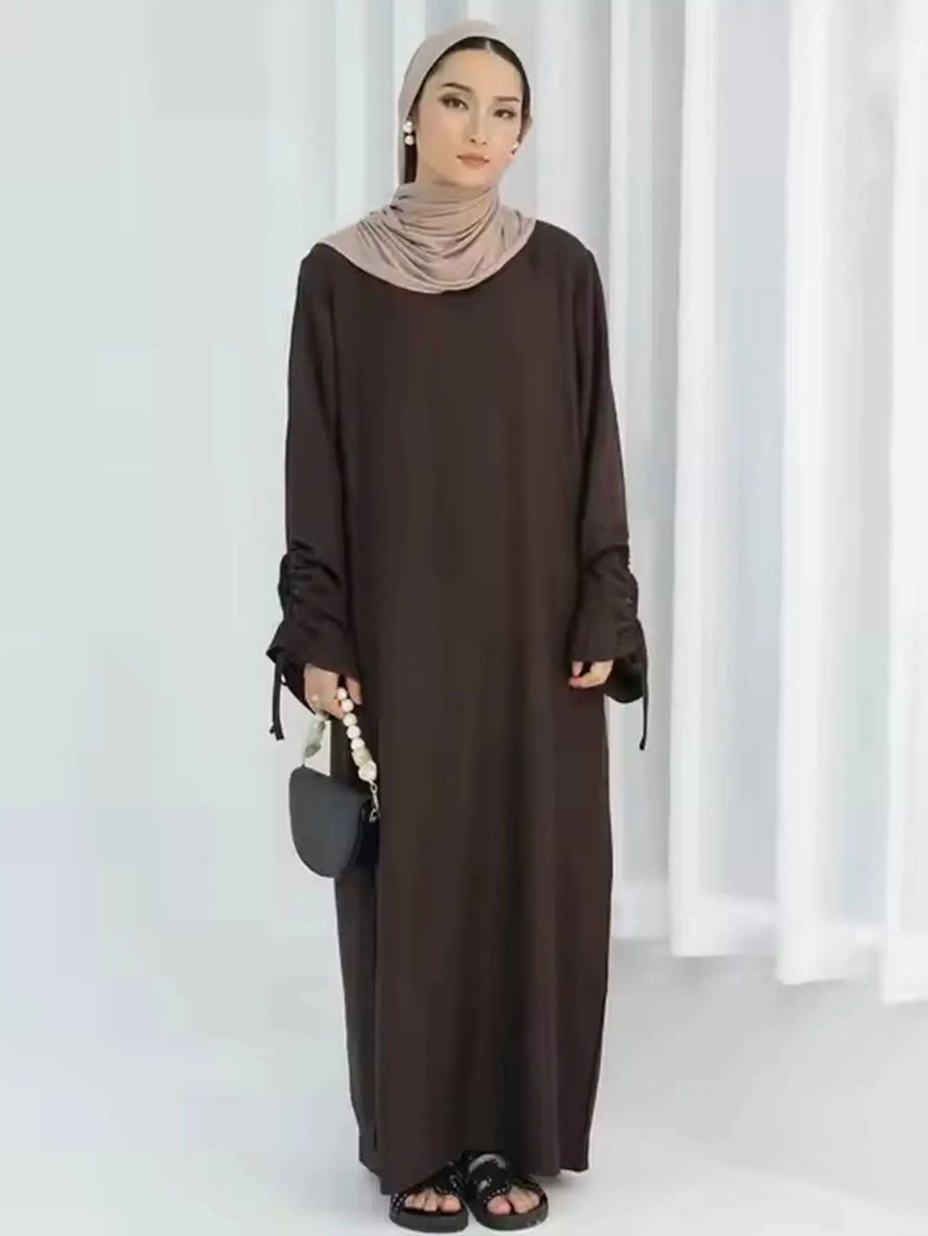 2025 Eid Islamic Modest Dress for Women Abaya Lace-up Slve Morocco Casual Ramadan Vestidos Prayer Kaftan Dubai Muslim Long Robe X2505141