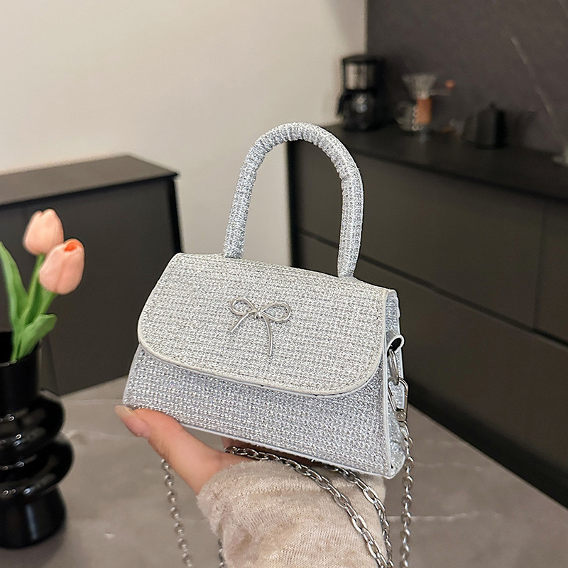 2025 New Sweet Bow Niche Westernstyle Simple And Highvalue Single Shoulder Crossbody Bag Temperament Luxury Bag Small Square New Free Delivery Designe