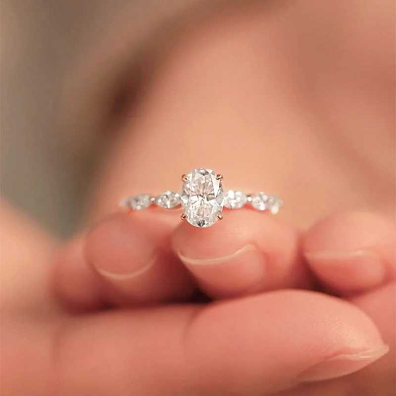New 925 Silver Color Oval Ring Women Exquisite Fashion Metal Inlaid AAA Zircon Stones Wedding Ring Engagement Fine JewelryXJ250514