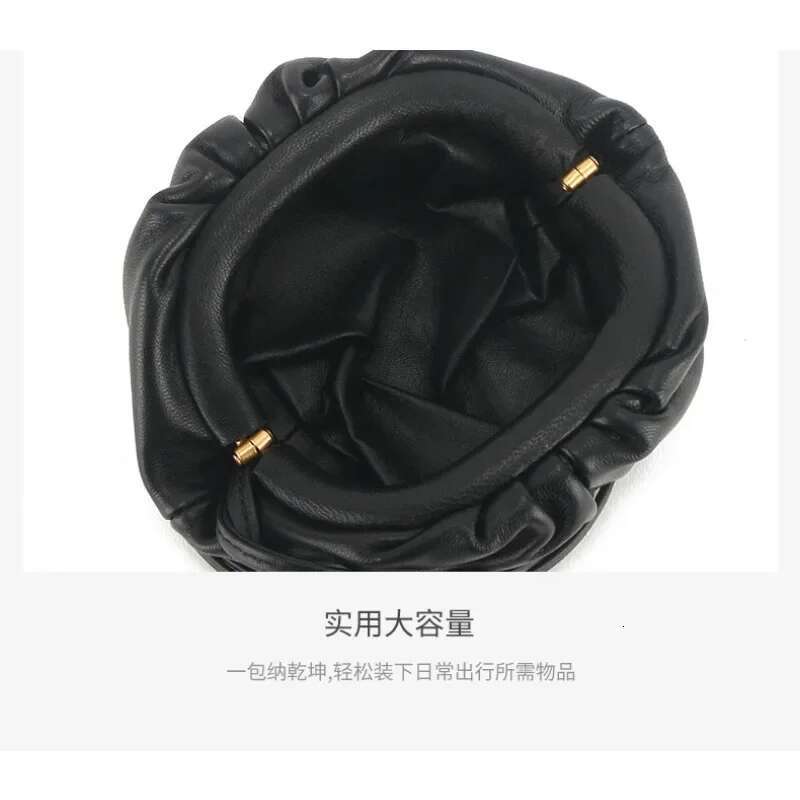 VOAETEC Ins Soft Waxy Mini 2025 Early Spring Sheepskin Gentle Advanced Feeling Wrinkled Cloud Neck Croissant Horn Change Bag
