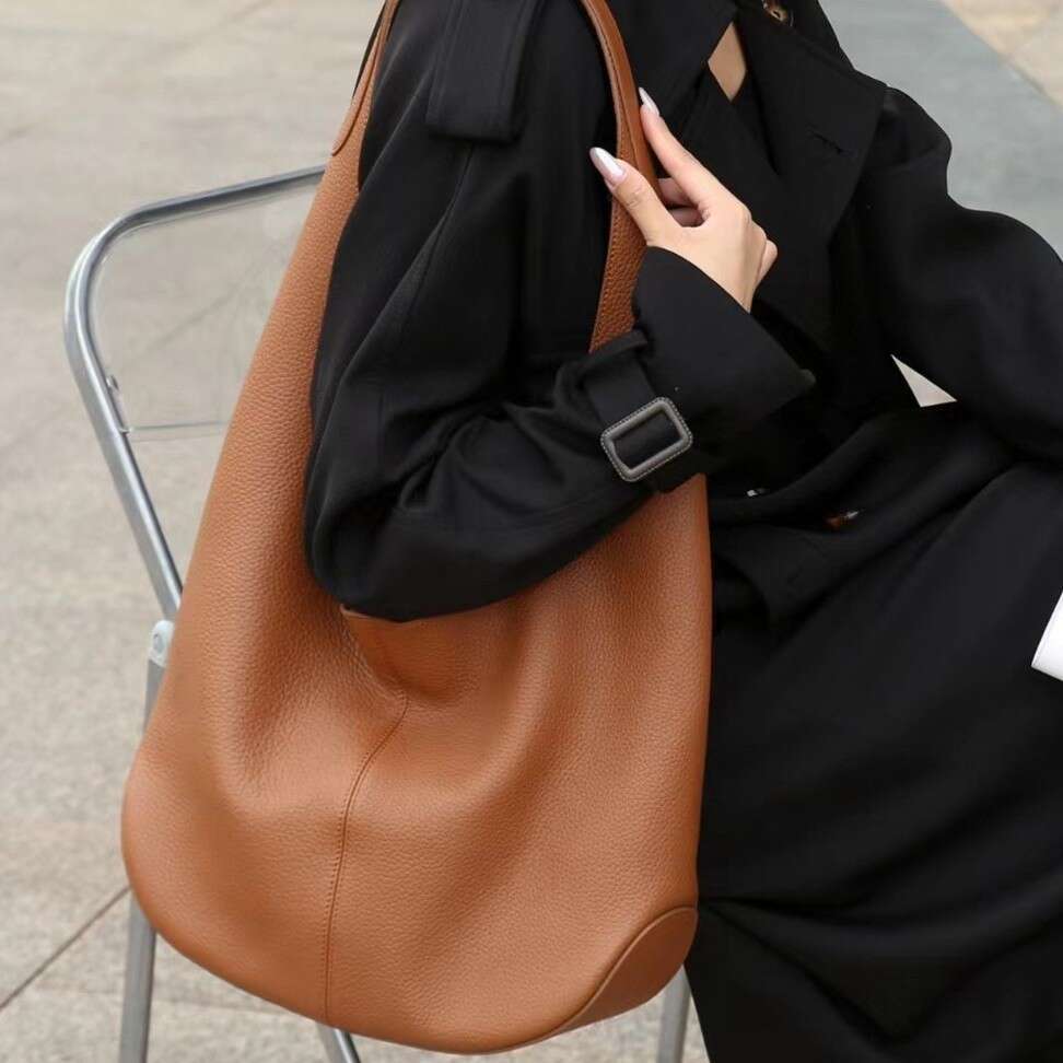 Head Layer Cowhide Tote New Large Capacity Shoulder Autumn And Winter Leather Bag, Women's Versatile Commuting Armpit Bag