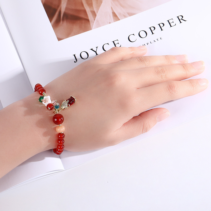 Noble and Exquisite Tiger Agate Crystal Bracelet, Female Pendant, Hand String, New Year Red Beaded Couple Jewelry