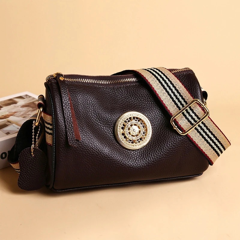 Top Quality And High-quality New Free Designer Bag 2025 New Minimalist Women's Large Capacity Sloping Shoulder Cowhide Soft Leather Small Square 