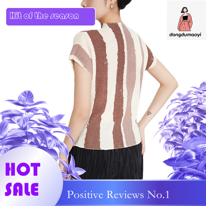 dongdumaoyi Simple color blocked striped round neck pleated top summer, loose and slimming, versatile short sleeved T-shirt for women