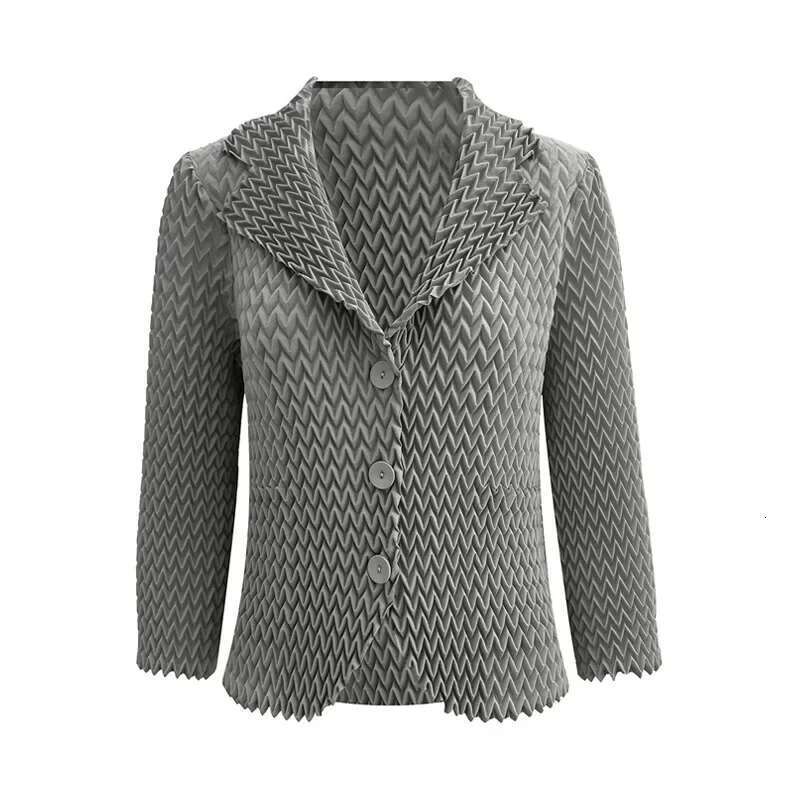 High-end Miyake Solid Color Wave Pleated Suit Collar Casual Versatile Long-sleeved Short Jacket Female Autumn New