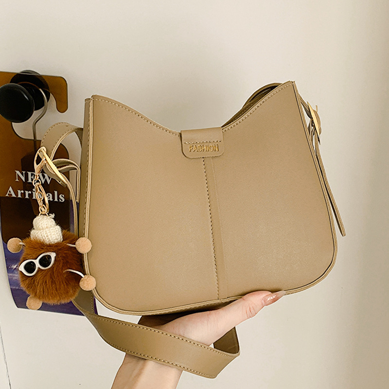 Free Delivery Designer Bag Popular Korean Style Large Capacity Among Internet Celebrities Women's 2025 New Trendy Soft Leather Texture Single Sho