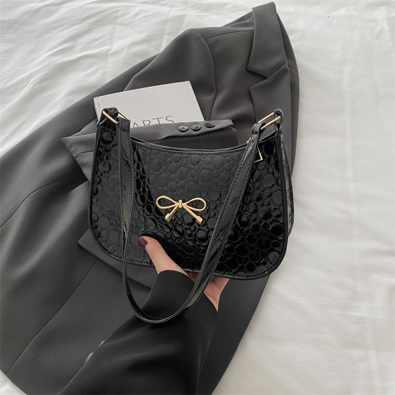 Underarm Luxury For Women 2025 Butterfly Knot Woven Pattern Spring Small Square New Free Delivery Designer Bag Bag Simple And Casual Single Luxury Bag