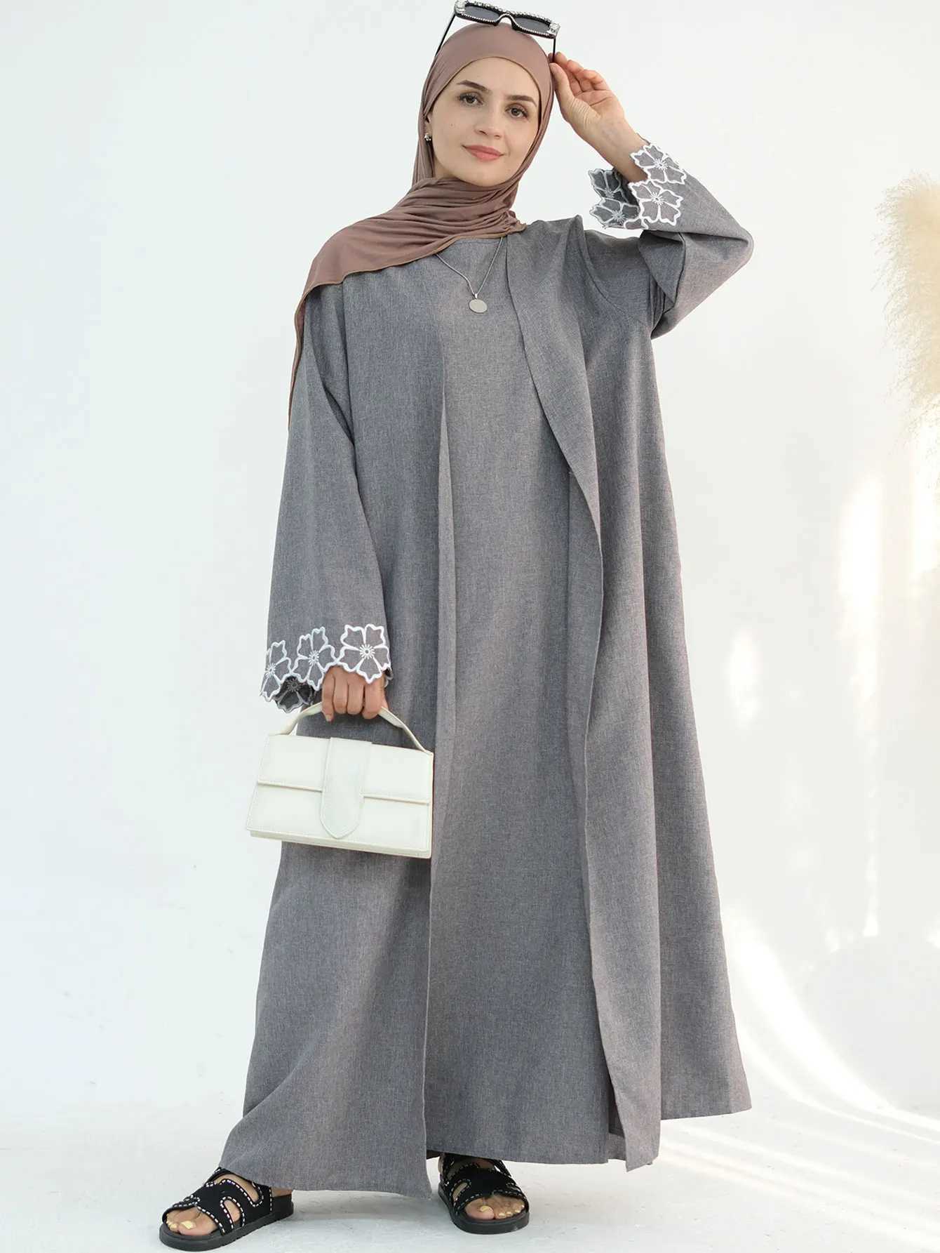 Sophisticated Grey Abaya with Flower Patterned Cuff Embellishments Popular Dubai Islam Turkey Muslim Women for Ramadan Kaftan X250514