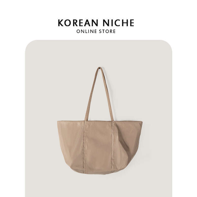 Small Fragrant Design, Waterproof Nylon Cloth For Women's Spring 2024 Commuter Versatile Large Capacity Tote Bag
