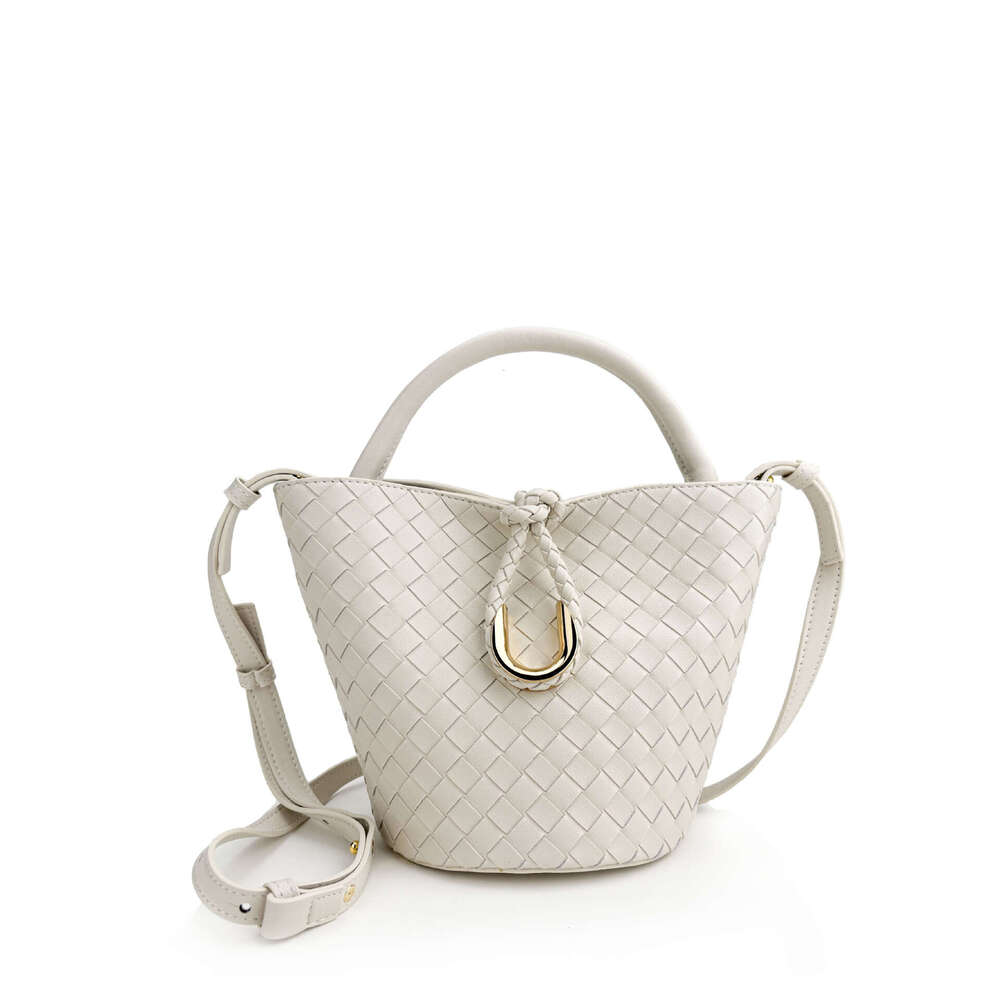 New One Shoulder Bucket Handbag Fashion Versatile Diagonal Cross Leather Women's Bag